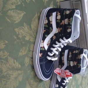 Vans exclusive throw back! Bohemian style. Layas included, all the islands theme